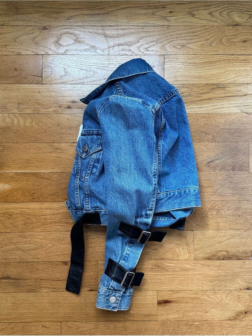 NWT Helmut Lang strap trucker denim jacket (size: XXS)